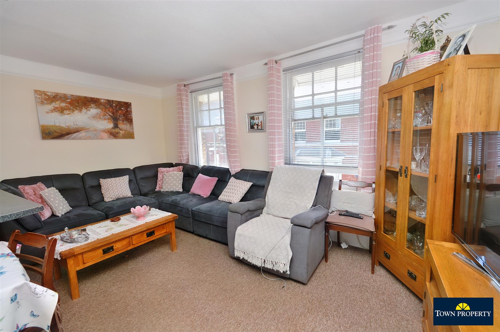 Property Details for Grove Road Eastbourne BN21 4UD Town Property